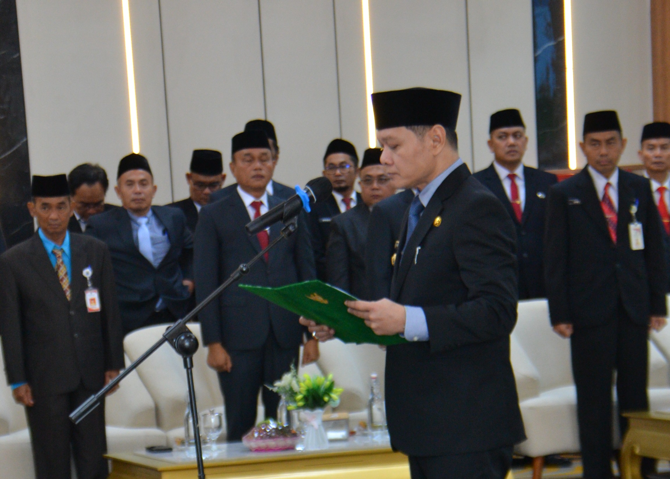 BUPATI LANTIK DAN AMBIL SUMPAH 308 ASN KABUPATEN PASER
